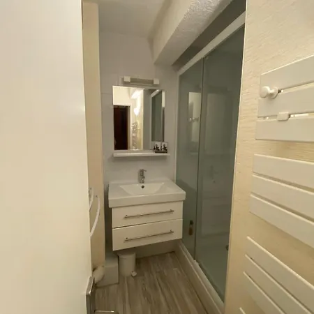 Spacieux En Duplex سانت لاري سولون